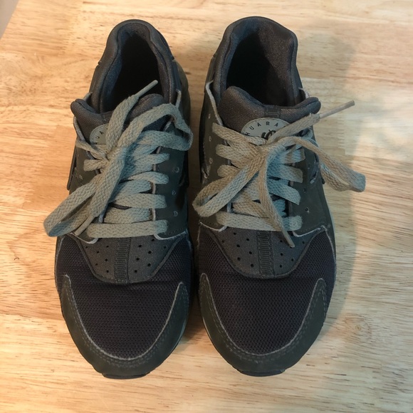 nike air huarache size 5